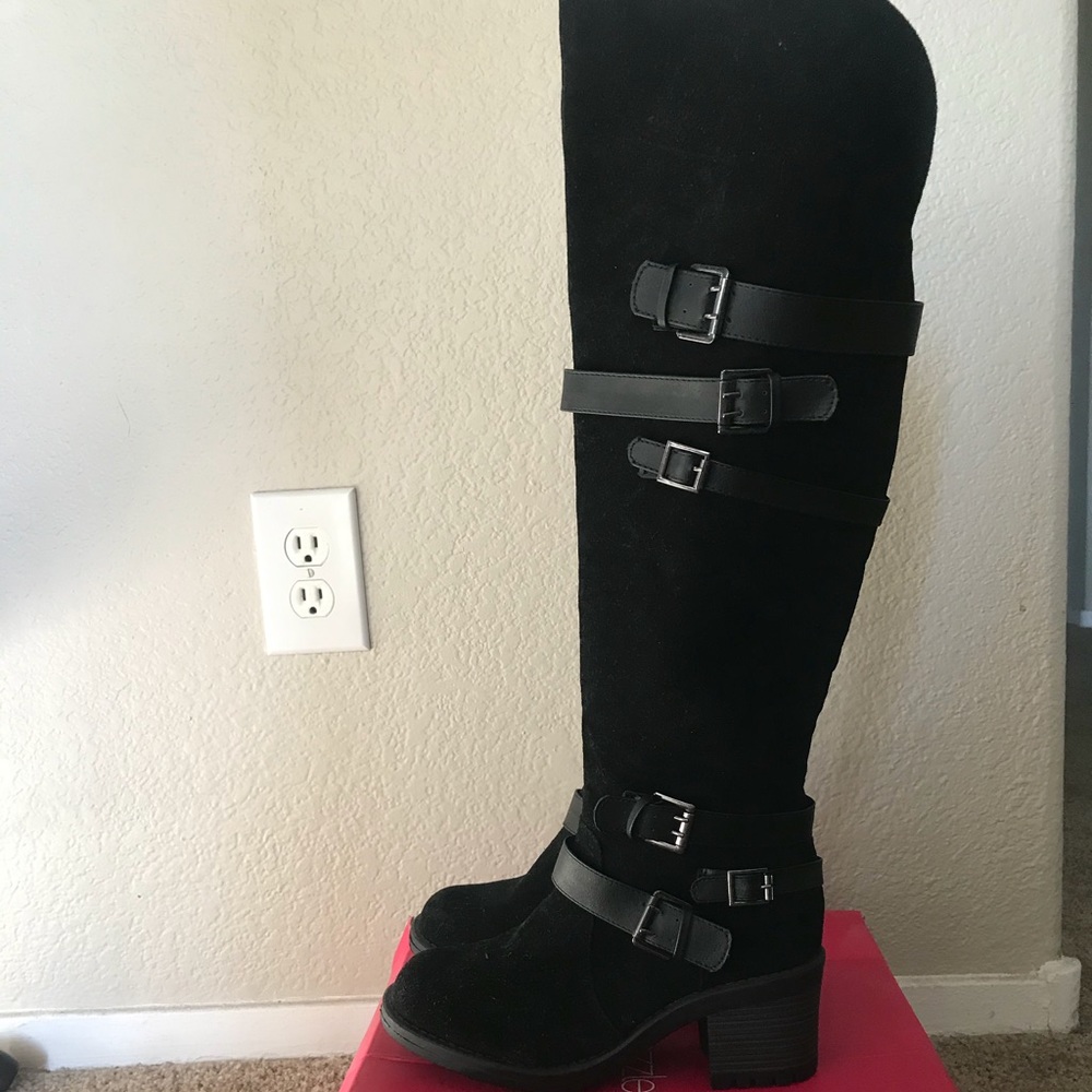 Women’s Rue 21 Etc.! Black Suede Knee High Boots